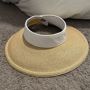 Eric Javits squishee halo hat.  White